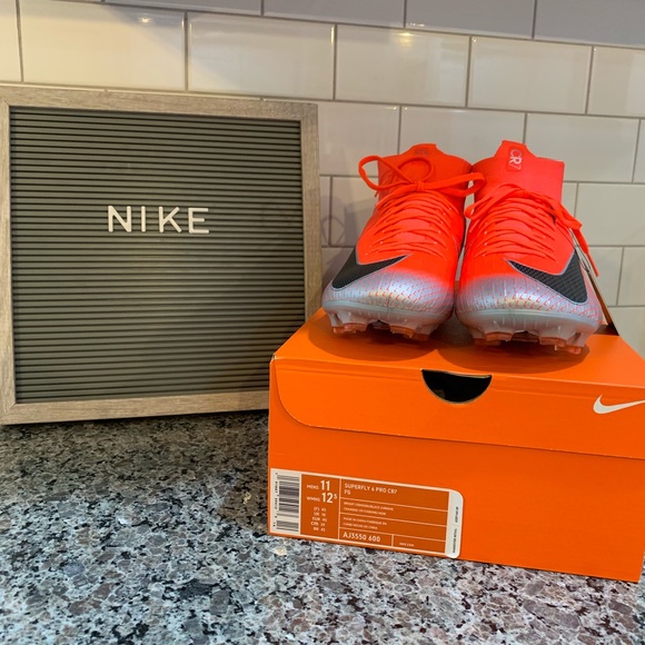 Nike Superfly 6 Pro CR7 Football Cleat - Picture 6 of 7
